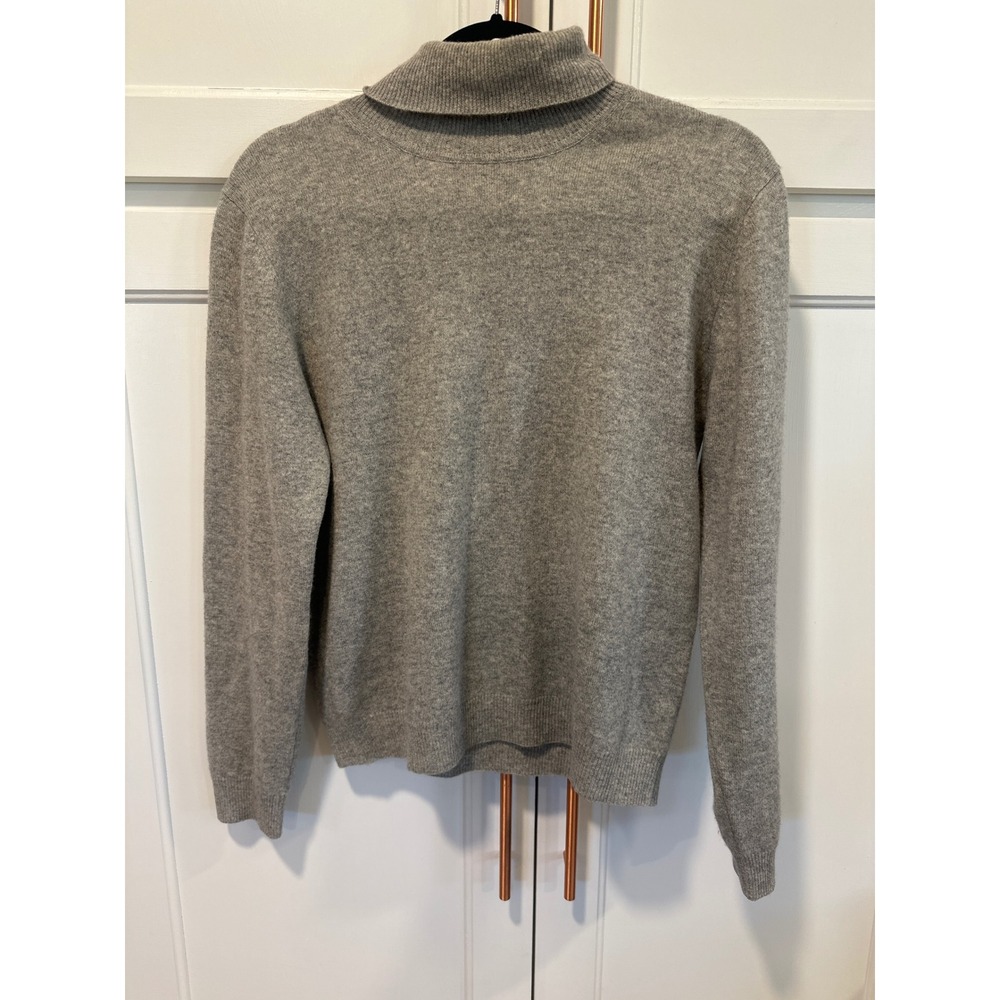 JM Cashmere 2 Ply Turtleneck Sweater Women's Size M Light Gray Cozy Warm casual